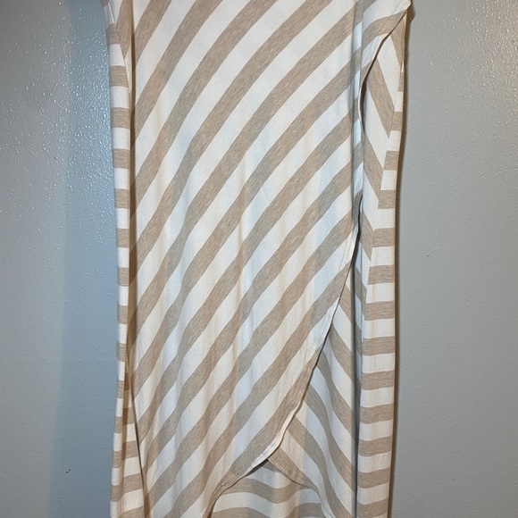 Athleta Dresses & Skirts - Athleta maxi cross skirt